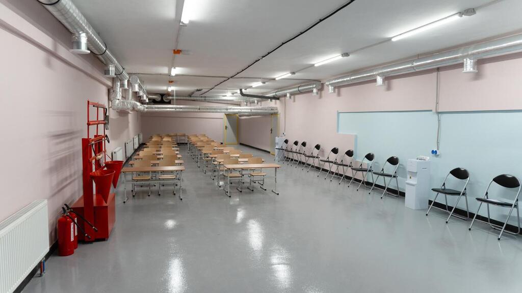 Во всех отремонтированных школах Харьковской области есть бомбоубежища.